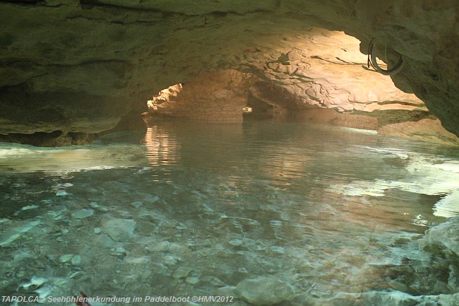 TAPOLCA > Seehöhle > Paddelboot > Höhlenerkundung