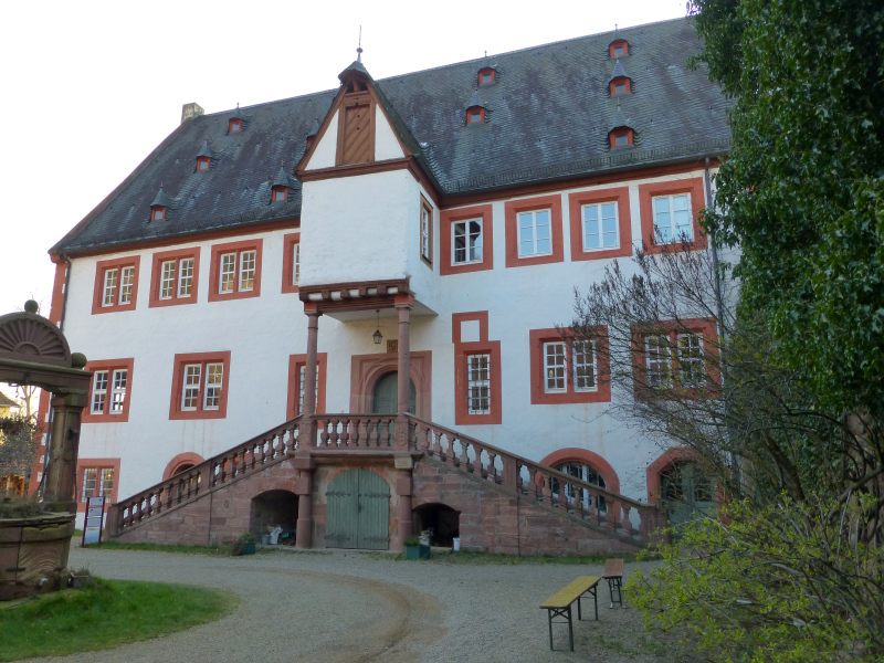 D:Bayern>Klingenberg>Stadtschloss>Hauptgebäude>Freitreppe