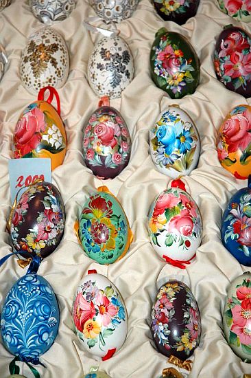 H:Mezőkövesd>Hadas>Häuser der Volkskunst8