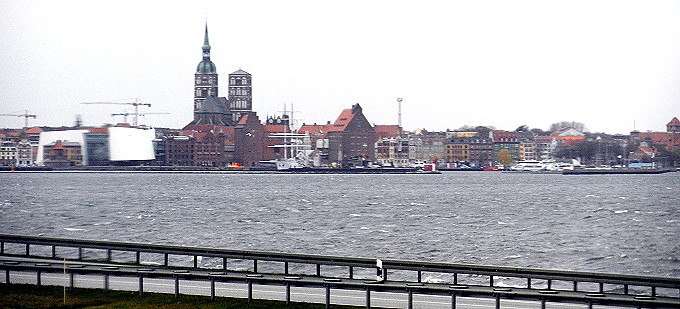 Nikon_Stralsund_001_2_680.jpg