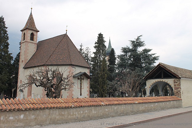 SANKT PAULS > Friedhof > Grabkapelle St. Luzia