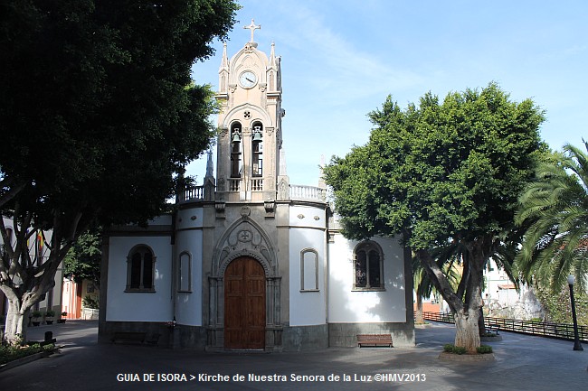 GUIA DE ISORA > Kirche de Nuestra Senora de la Luz im Park Dr. Pedro Caceres