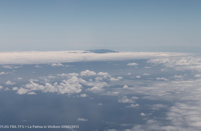 LA PALMA > Flug FRA-TFS > Insel in Wolken