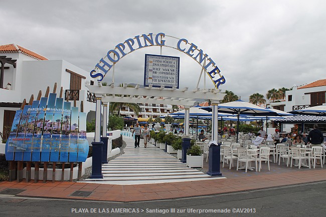 PLAYA DE LAS AMERICAS > Hotelanlage Santiago III > Blick von der Uferpromenada