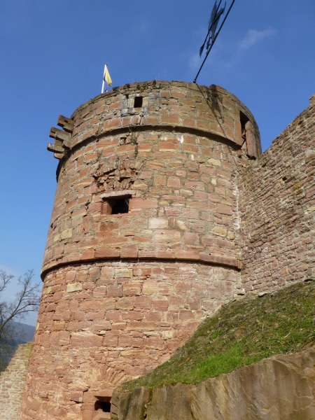 D:BW>Freudenburg>Kanonenturm aus dem Halsgraben