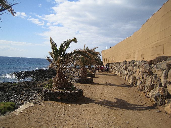 FARO DE LA RASCA > Windschutzmauer modern > Teneriffa Wanderung