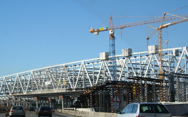 MESSE STUTTGART > Parkhaus > Baustelle am Flughafen entlang der A 8 im November 2005