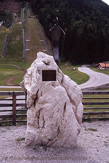 RUHPOLDING > Biathlonzentrum Fritz Fischer - Gedenkstein