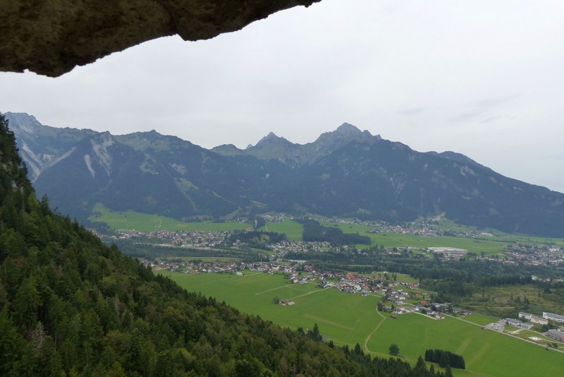 Blick auf Hahnenkamm u. Gehrenspitze usw.