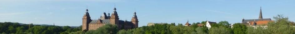 Aschaffenburg>Schloss Johannisburg mit Altstadt und Basilikaturm