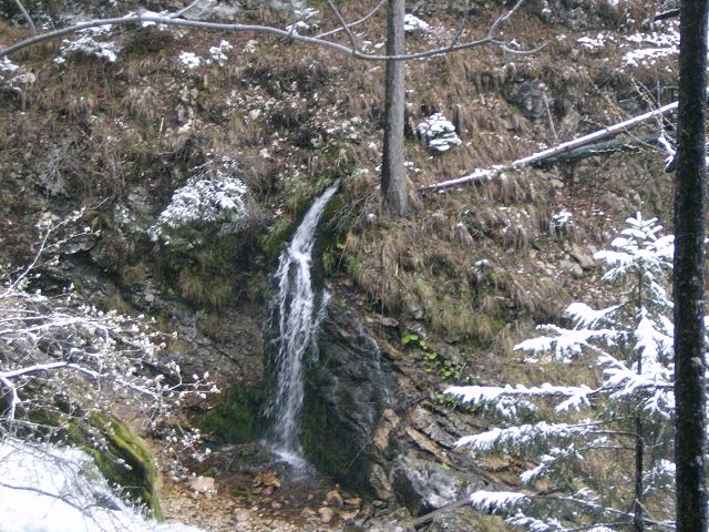 GOLLING > Wasserfall 8