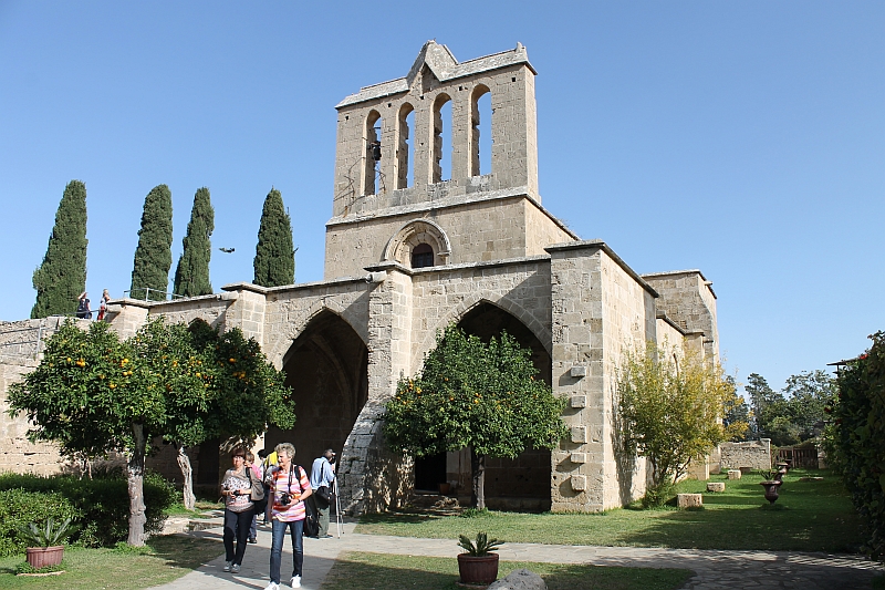 BEYLERBEYI - BELLAPAIS > Klosterruine Bellapais