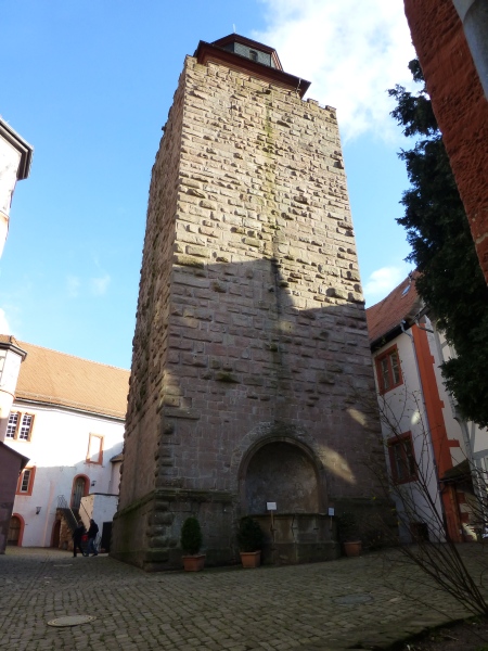 D:Hessen>Burg Breuberg>Kernburg>Bergfried1