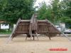 Spielgerät aus Holz auf Spielplatz Boek im Müritz-Nationalpark