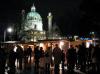 Karlskirche > Weihnachtsmarkt Karlskirche > Weihnachtsmarkt