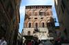SIENA > Via di Citta zur Via di Fontebranda > Haus