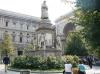 MILANO > Piazza della Scala > Ausgang Galleria Vittorio Emanuele II und Denkmal Leonardo da Vinci