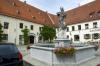 D: KIRCHHEIM/Schwaben (Landkreis Unterallgäu) > Brunnen-Statue 3 D: KIRCHHEIM/Schwaben (Landkreis Unterallgäu) > Brunnen-Statue 3