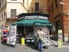 ROMA > Piazza Navona > Kiosk am Beginn der Via Agonale