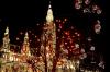 Adventmarkt beim Rathaus am Abend