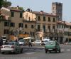 I-Toskana: LUCCA > Piazza S Maria del Borgo > Kreisverkehr nördlich in der Altstadt I-Toskana: LUCCA > Piazza S Maria del Borgo > Kreisverkehr nördlich in der Altstadt