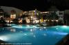 PLAYA DE LAS AMERICAS > Park Club Europe > Innenbereich Pool und dahinter der Dorfplatz PLAYA DE LAS AMERICAS > Park Club Europe > Innenbereich Pool und dahinter der Dorfplatz