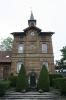 GERABRONN-DUeNSBACH > Ehemalige Schule davor ein Denkmal GERABRONN-DUeNSBACH > Ehemalige Schule davor ein Denkmal