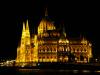 H > Budapest >Parlament bei Nacht