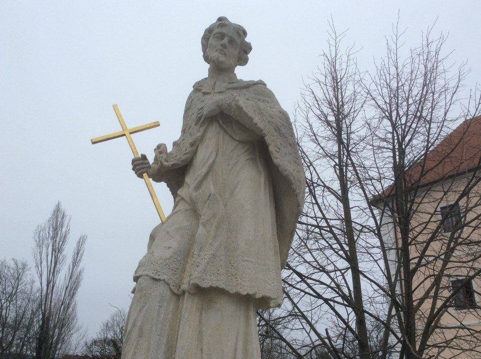 Vösendorf < Nepomuk