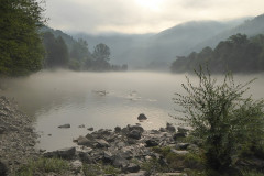 Morgennebel  an der Drina