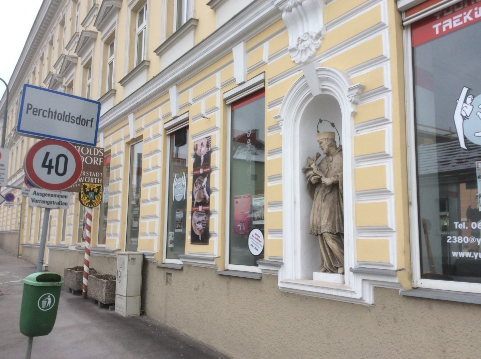 Perchtoldsdorf < Nepomuk