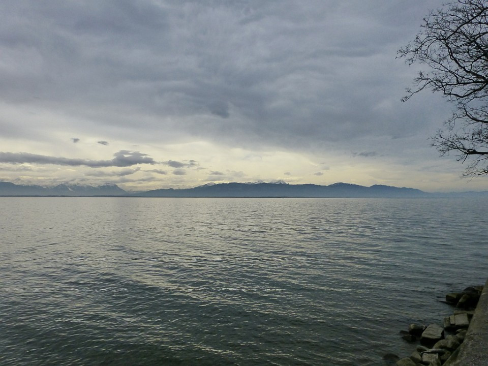 Lindau>Blick über den Bodensee nach Süden