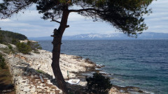 23.3.18 Bura Schnee auf  Hvar  021