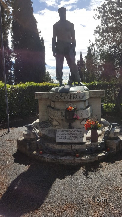 Denkmal für die Seeleute des U-Boots S. Veniero