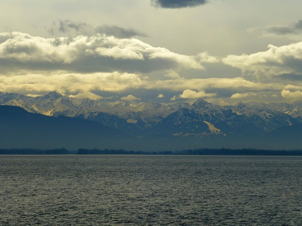 Lindau>Blick zu den Alpen