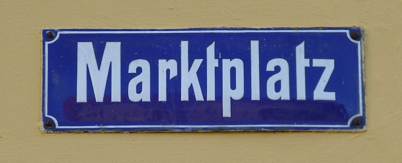 Memmingen>Marktplatz>Straßenschild