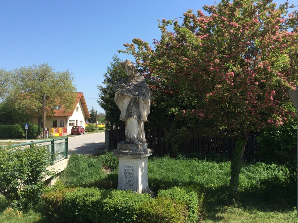 Maisbirbaum < Nepomuk