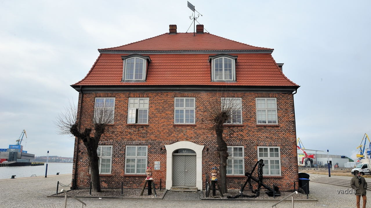 Wismar > Baumhaus