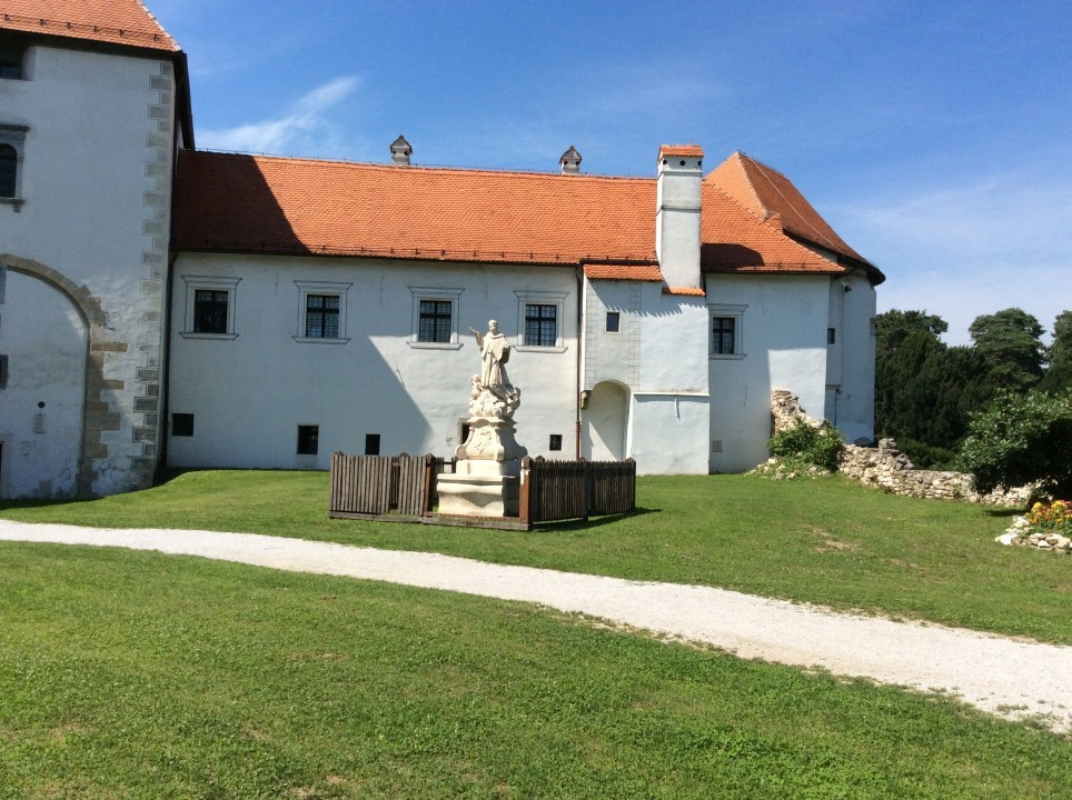 Varaždin < Nepomuk