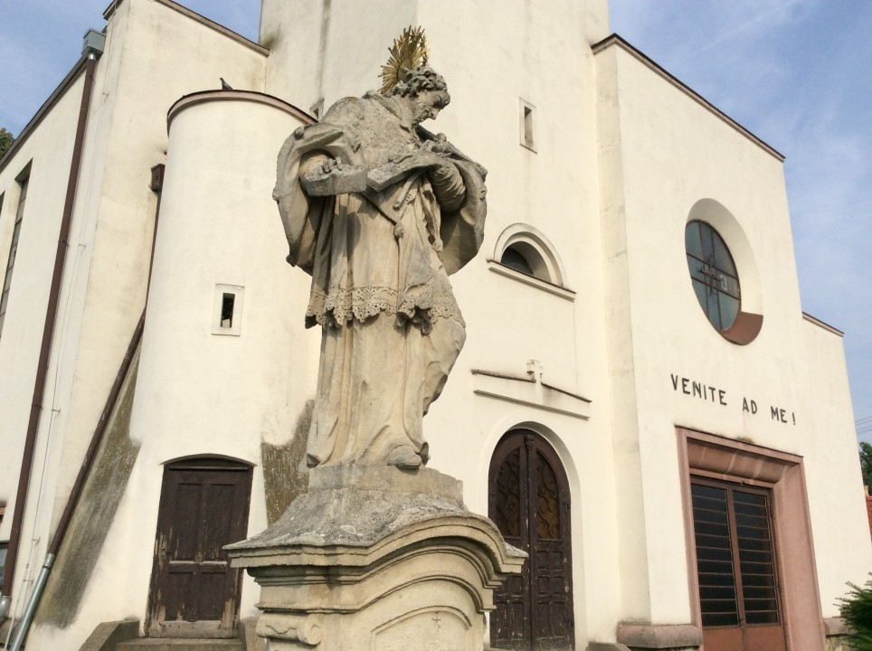Jevišovka < Nepomuk