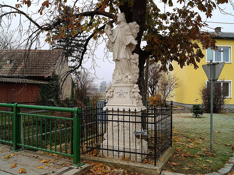 A Großebersdorf Nepomuk