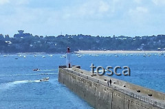Frankreich - Bretagne - St. Malo - Leuchtturm Hafeneinfahrt