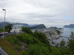 Am Aussichtspunkt Fjellstua über Alesund