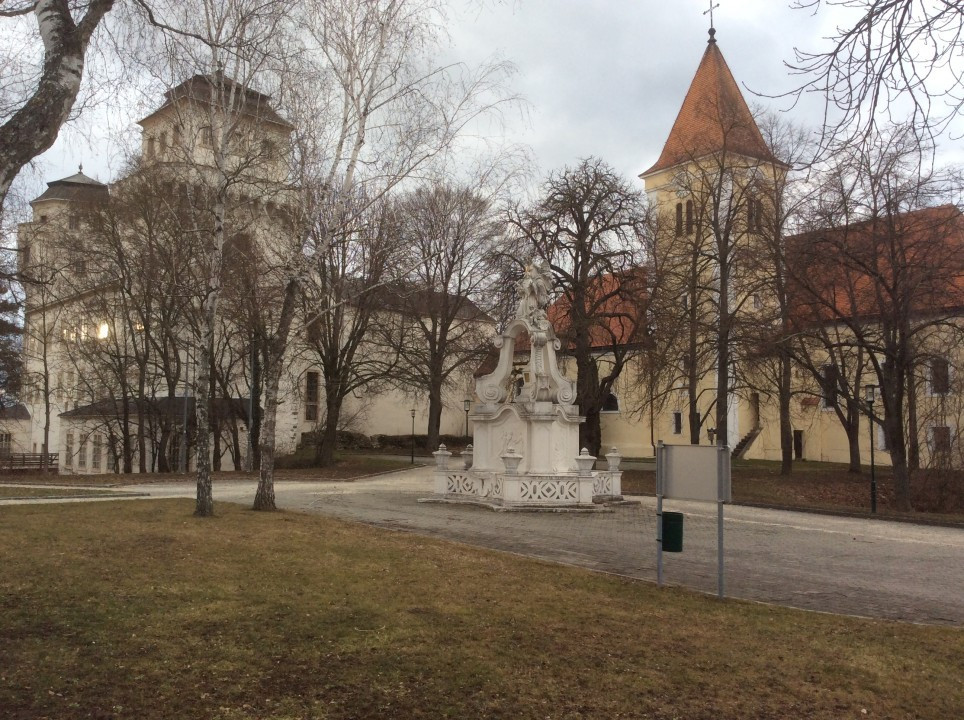 Asparn an der Zaya < Nepomuk