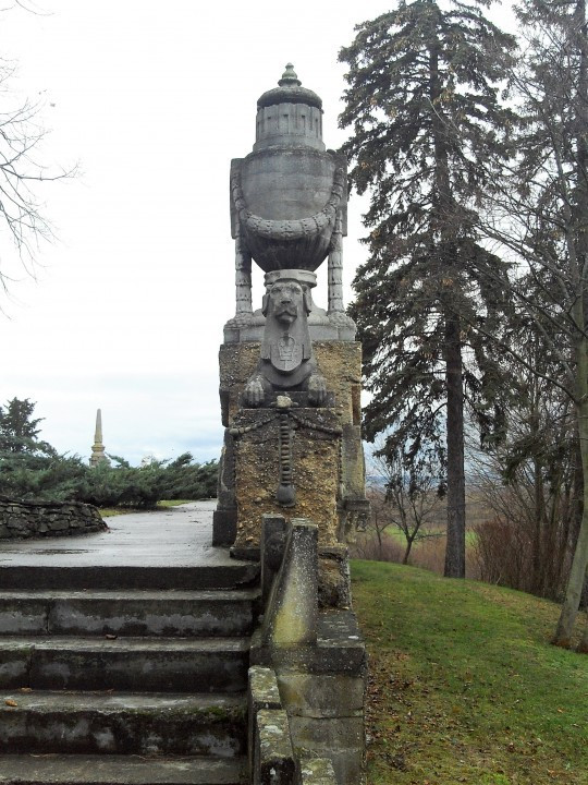 32 Roseburg Park