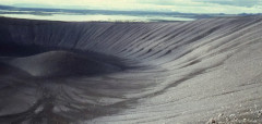 Hochland: Landesinneres,  Krater Hverafjall