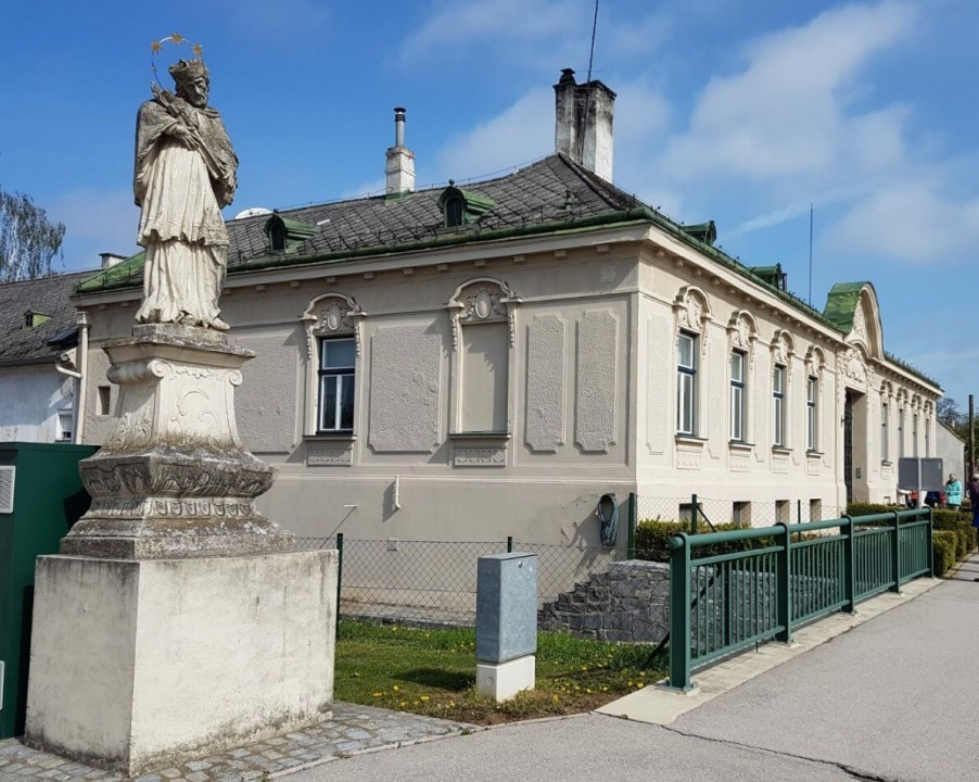 Enzersdorf im Thale < Nepomuk