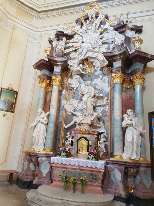 Göllersdorf < Nepomuk
