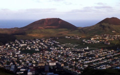 Vestmannaeyjar: Insel Heimaey, Stadt Heimaey