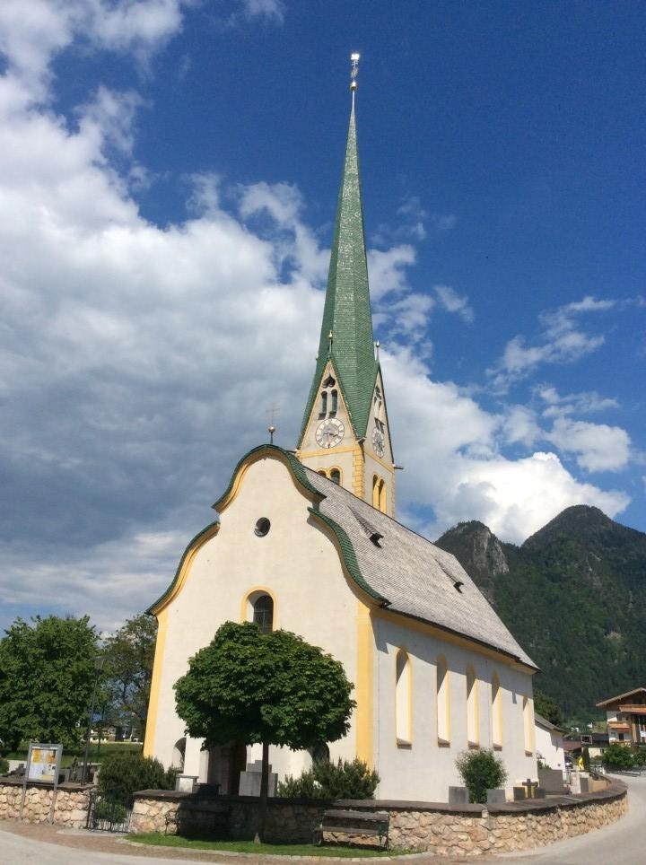 Strass im Zillertal < Nepomuk